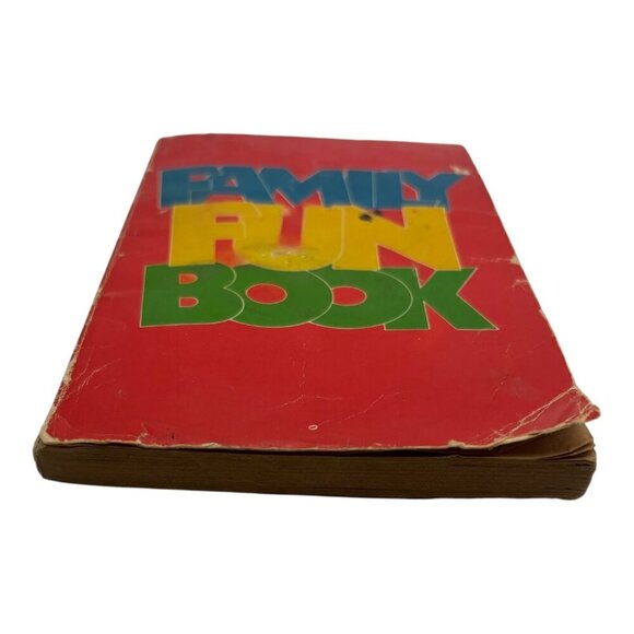 Family Fun Book Vintage Game Activities For All Ages Paperback 1980s - Picture 8 of 13